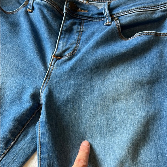 Free People Blue Denim Capris - Picture 4 of 6